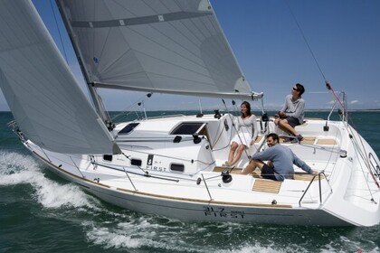Charter Sailboat Beneteau First 31.7 Marsala