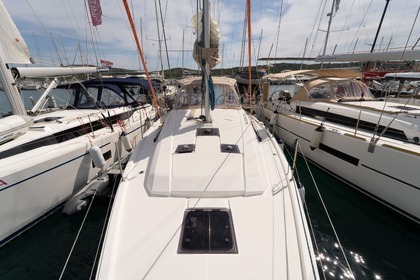 Hyra båt Segelbåt Bénéteau Oceanis 41.1 Pirovac
