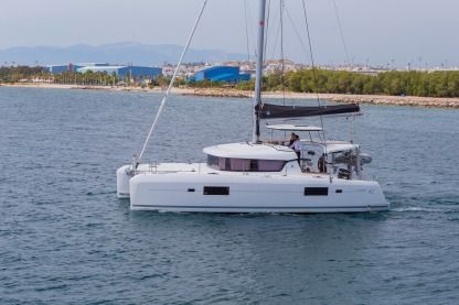 Charter Catamaran Lagoon 42 Lefkada
