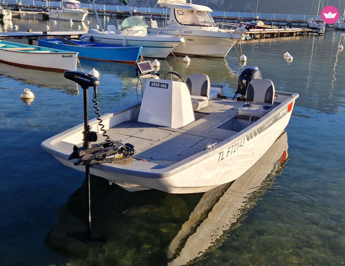 Bateau à moteur peche Tous équipé 50cv