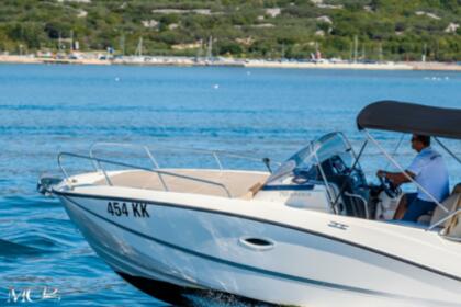 Quicksilver Activ 755 SunDeck with 300 HP