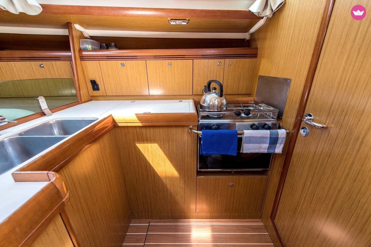 Charter Sailboat Jeanneau Sun Odyssey 42I Athens