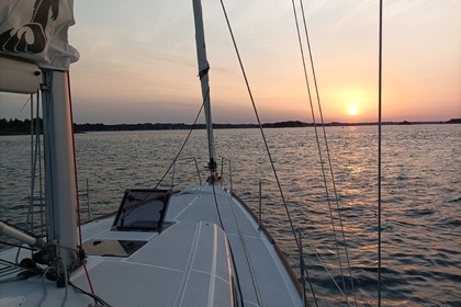 Beneteau Oceanis 38.1