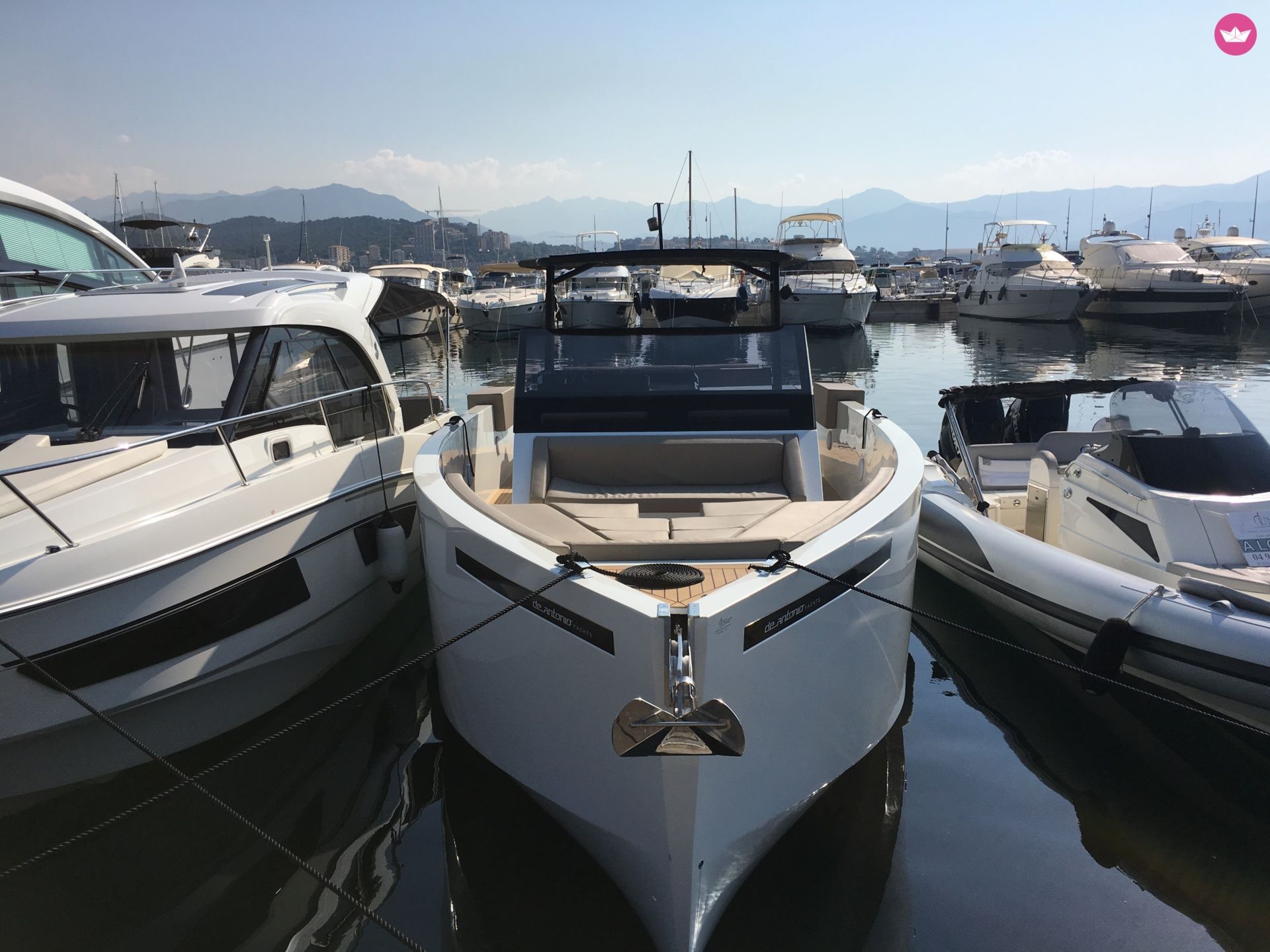 Bateau à moteur De Antonio D34 600cv 3