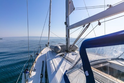 Velero BENETEAU OCEANIS 38.1 11.5m.