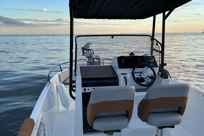 Miete Motorboot Beneteau Flyer 7 Toulon