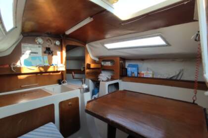 sailboat for a day trip on the river Erdre at 6, or a weekend at 4, no permit required