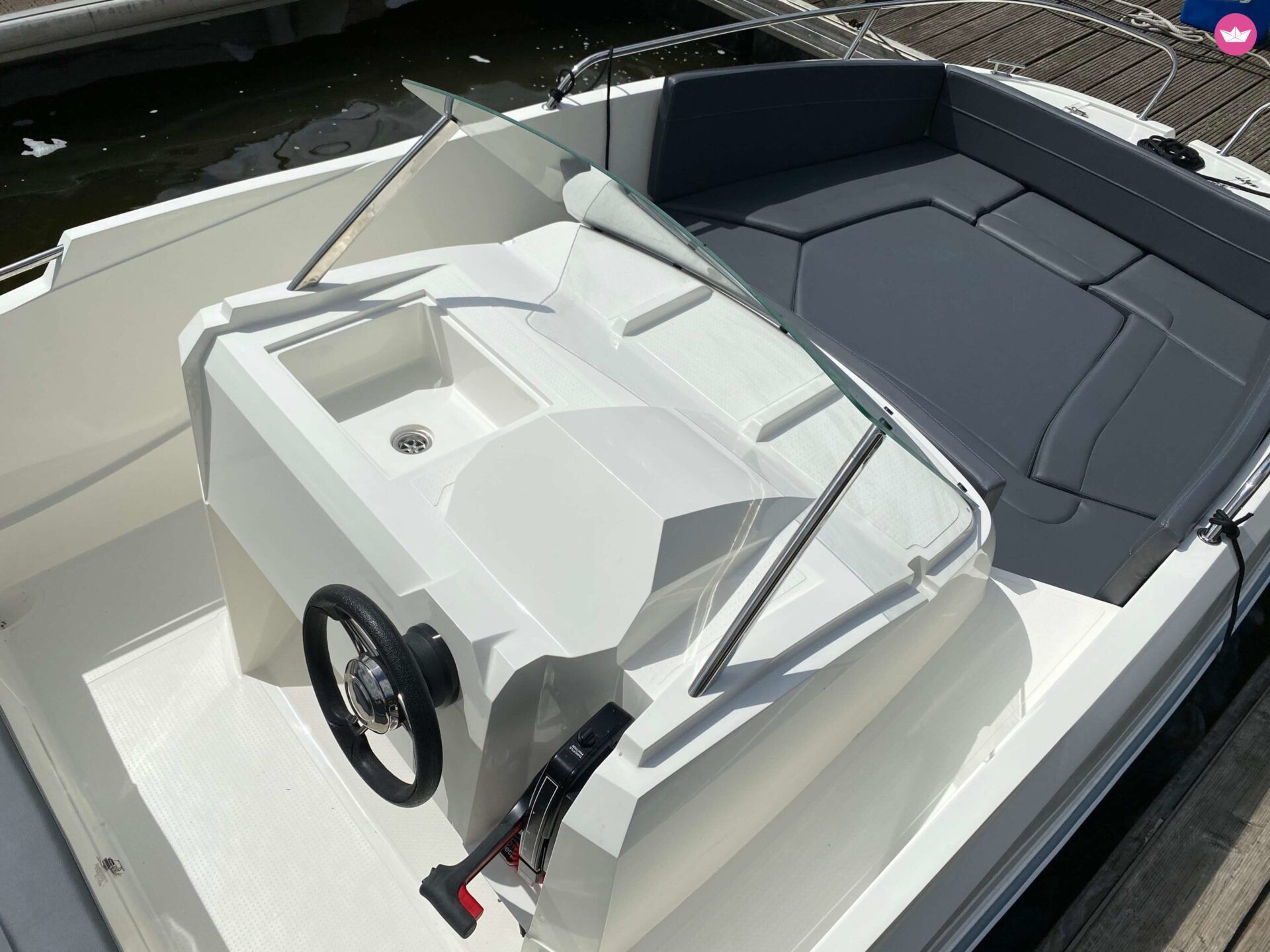 Bateau à moteur Remus 525 Open 15cv 4
