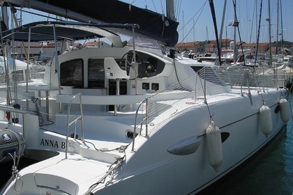 Rental Catamaran Fountaine Pajot Lavezzi 40 Primošten