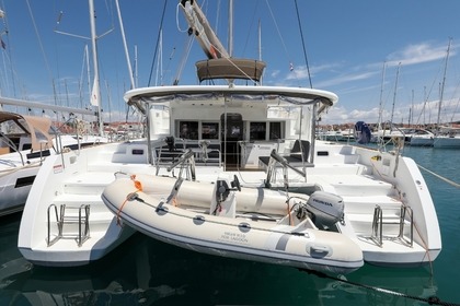 Charter Catamaran Lagoon-Bénéteau Lagoon 450 - 4 + 2 cab. Pirovac