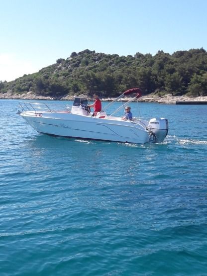 Location Bateau à moteur Bluline Bluline 21 Vodice