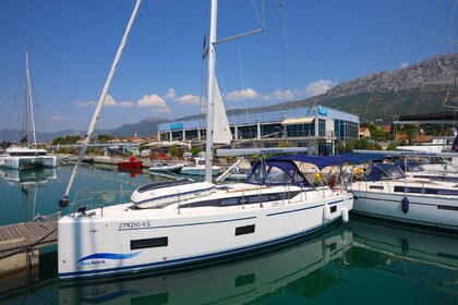 Miete Segelboot Bavaria Yachtbau Bavaria C38 Brač