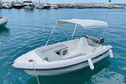Чартер лодки без лицензии  KAREL BOATS V160 bateau sans permis Ницца