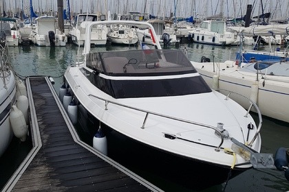 Charter Motorboat Jeanneau Leader 650 Performance La Rochelle
