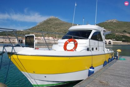 Charter Motorboat Gesco Marine Blue Navy400 Marsala