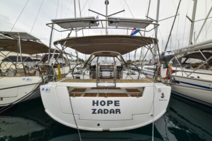 Charter Sailboat BENETEAU OCEANIS 41 Zadar