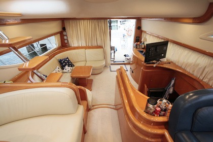 Prachtig Uniesse 55 Fly-jacht