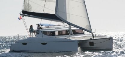 Location Catamaran Fountaine Pajot Mahe 36 Ajaccio