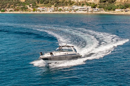 Charter Motor yacht Sea Ray Sunduncer 410 Agios Nikolaos