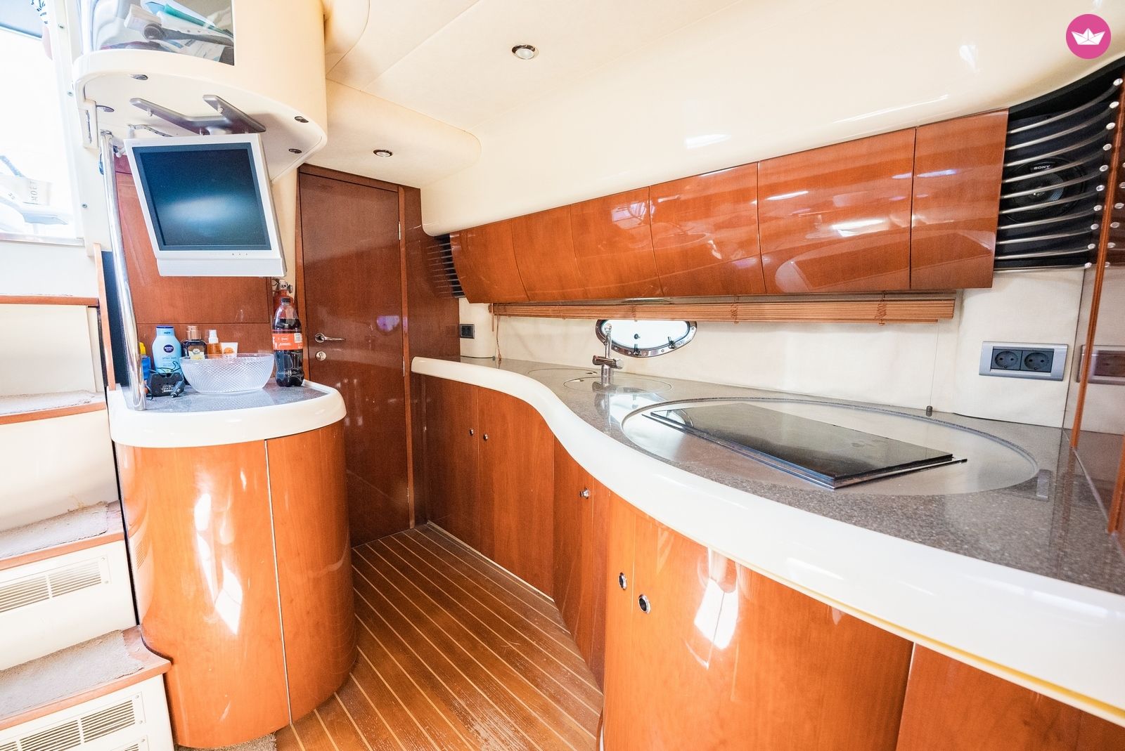 Bateau à moteur FAIRLINE TARGA 43 450cv 8