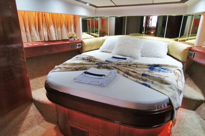 Fairline Squadron 65