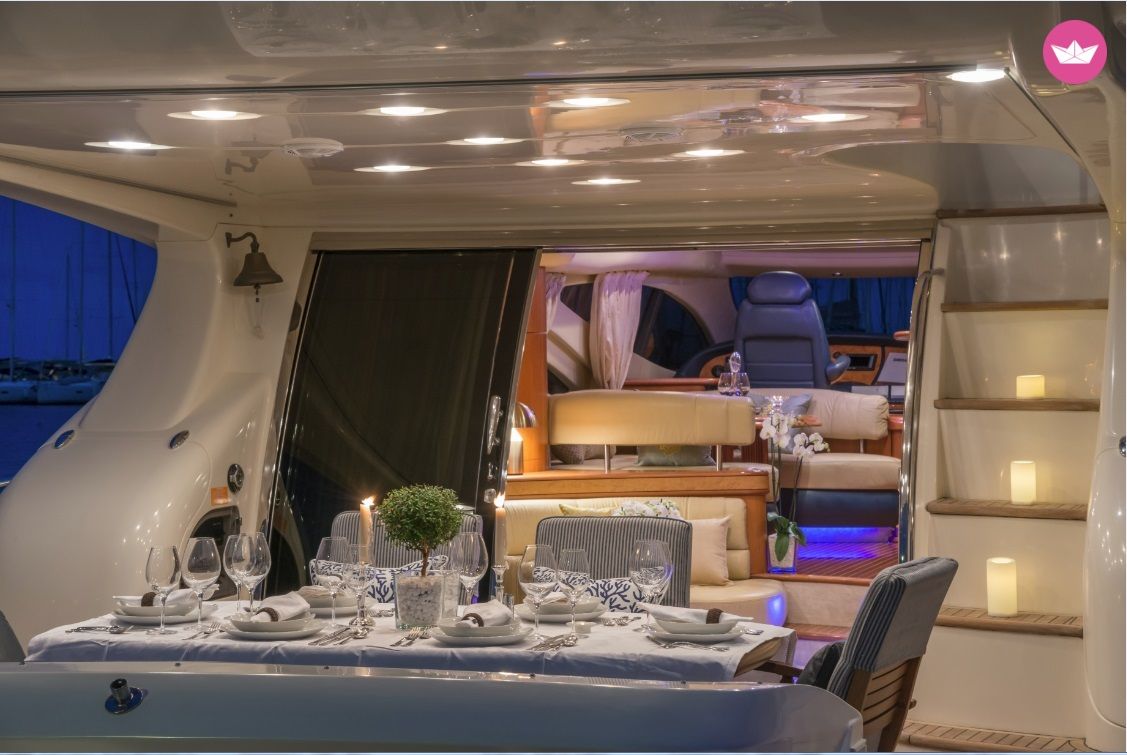 Rental Motorboat Azimut 68 Evo Athens