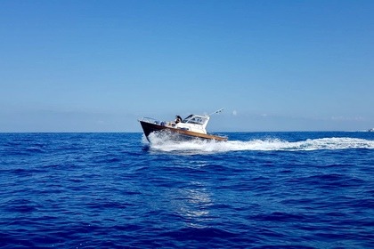 Charter Motorboat Tecnonautica Jeranto 750 Positano