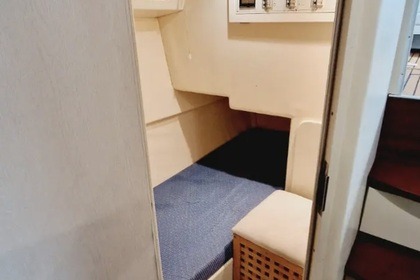 Noleggia Fiart Genius 36 – Esplora le meraviglie del Golfo di Napoli!