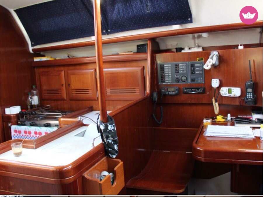 Beneteau Oceanis 373 in Ibiza  