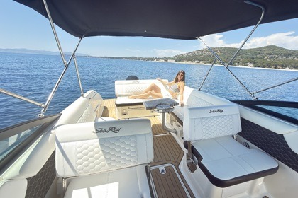 Location Bateau à moteur Sea Ray 250 SDX Saint-Raphaël