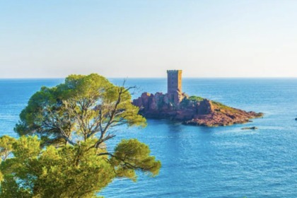 Location Bateau à moteur Beneteau Antares 10.80 Fréjus