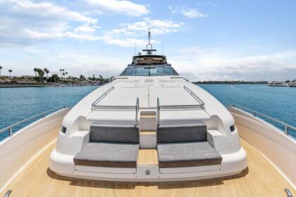 Luxury Deal! Ferretti 96 Ft Yacht for Rent in Cartagena, Colombia.