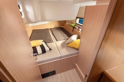 Hyra båt Segelbåt Bavaria Yachtbau Bavaria C38 Elba