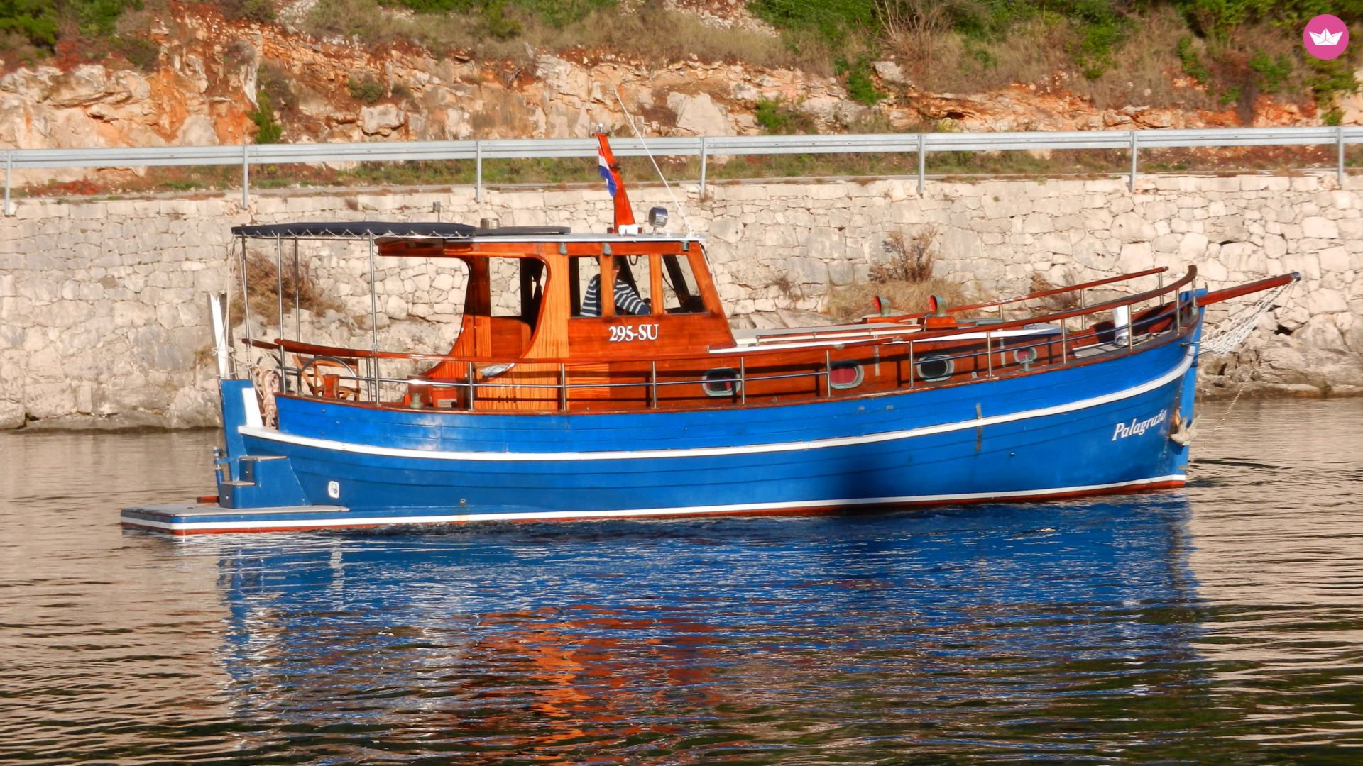 Charter Motorboat Traditional Croatian Boat Leut Palagruža Split