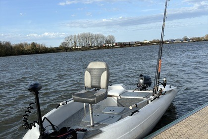 Location Bateau à moteur Jeanneau Cap 370 sans permis Rouen