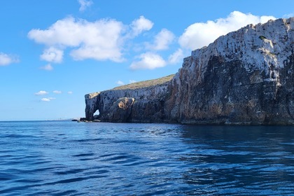 Private Boat Rental: Explore Comino, Blue Lagoon, Crystal Lagoon & Gozo