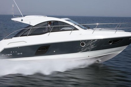 Charter Motorboat BENETEAU GT 34 Coti-Chiavari