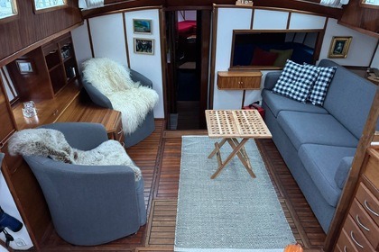 Charter Sailboat Indoruance 44" Toftir