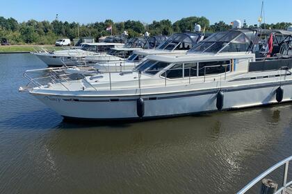 Hyra båt Husbåt Vri-Jon Contessa Grou