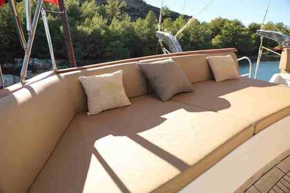 Ultra Luxury Comfortable Aegean Cruiser