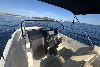 NEW BOAT  QuickSilver 705 Open