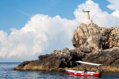 Rent a boat on your own! No licence needed