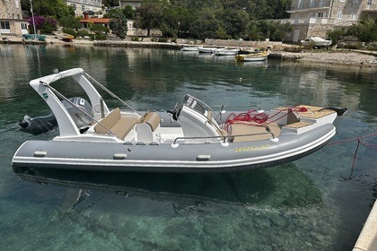 Noleggio Gommone Honda 6m 100HP Curzola