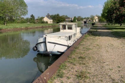 Rental Houseboats Pénichette 1100 Nevers