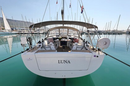 Rental Sailboat HANSE 415 Kaštela