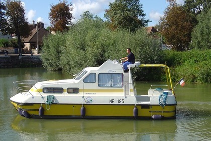 Noleggio Houseboat Custom Triton 860 Fly (Carcassonne) 28cv Carcassonne