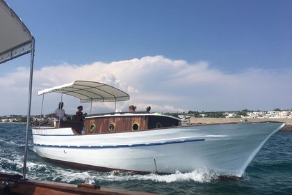 Miete Motorboot Gozzo Cabinato 9.55 metri Torre Vado