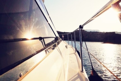 Luxury Yacht Cruiser