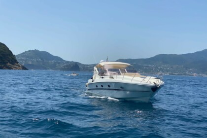 Noleggio Barca a motore Innovazione e progetti mira43 Napoli