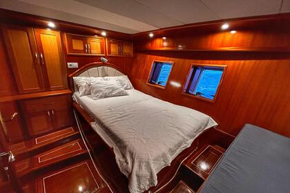 Custom built gulet with a capacity of 4 people